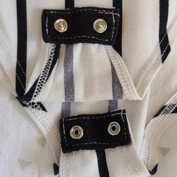 Stripe Bodysuit - Picture 4 of 4